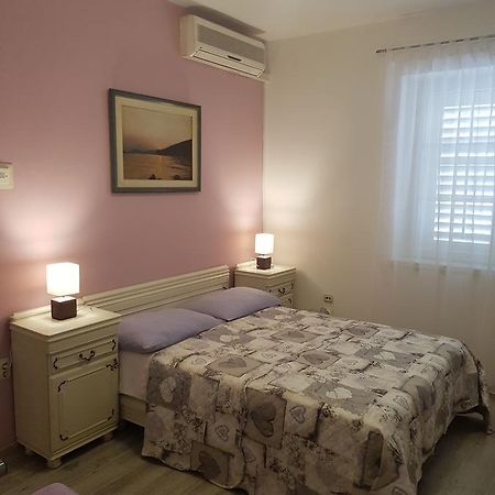 Apartments Kurtic มาคาร์สกา ภายนอก รูปภาพ